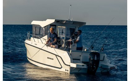 QS Captur 625 Pilothouse + Mercury F 150 XL EFI 